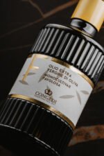 Olio extra vergine di oliva - Monocultivar Favolosa - 0,50 l - immagine 2